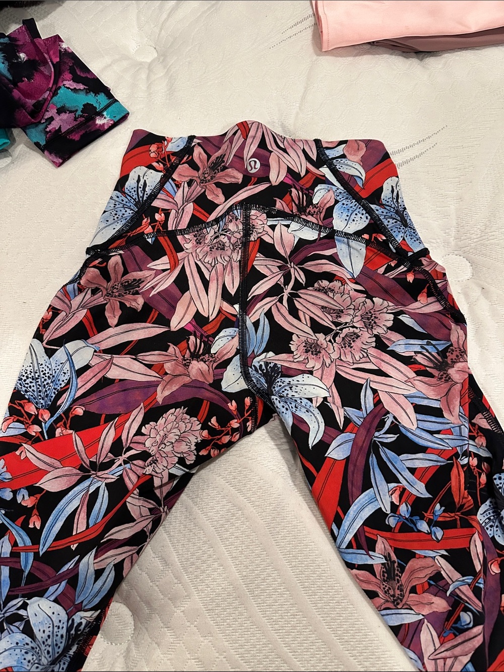 lululemon athletica Floral Stretch Leggings in Black, Pink, Red, Blue